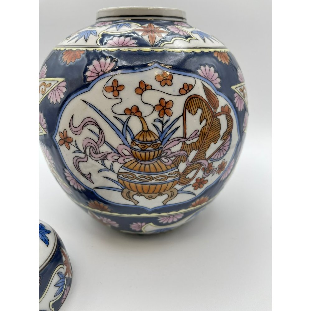 Beautiful Large, Collectible, Ginger Jar, 8 1/2” Height, China - Picture 9 of 11